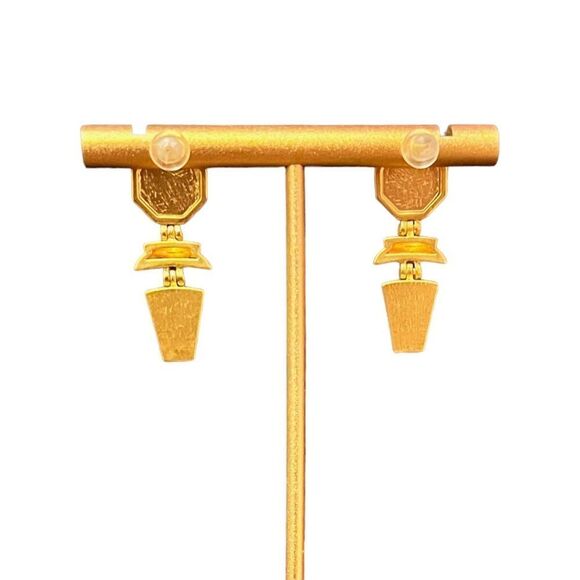 ⭐️3/$25⭐️ Gold Tone Green Glass Cabochon Dangle Earrings Sterling Silver Posts - Picture 5 of 5